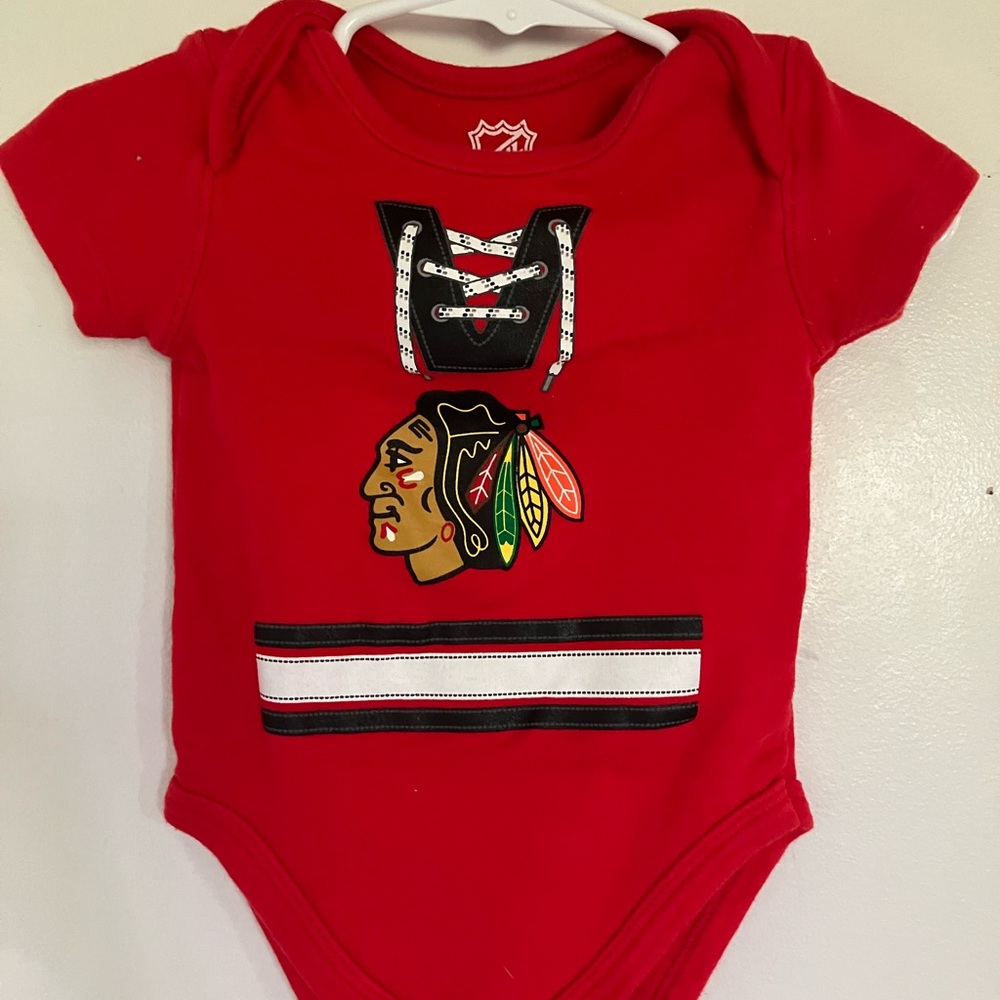 NHL Chicago Blackhawks Onesie 3/6 months